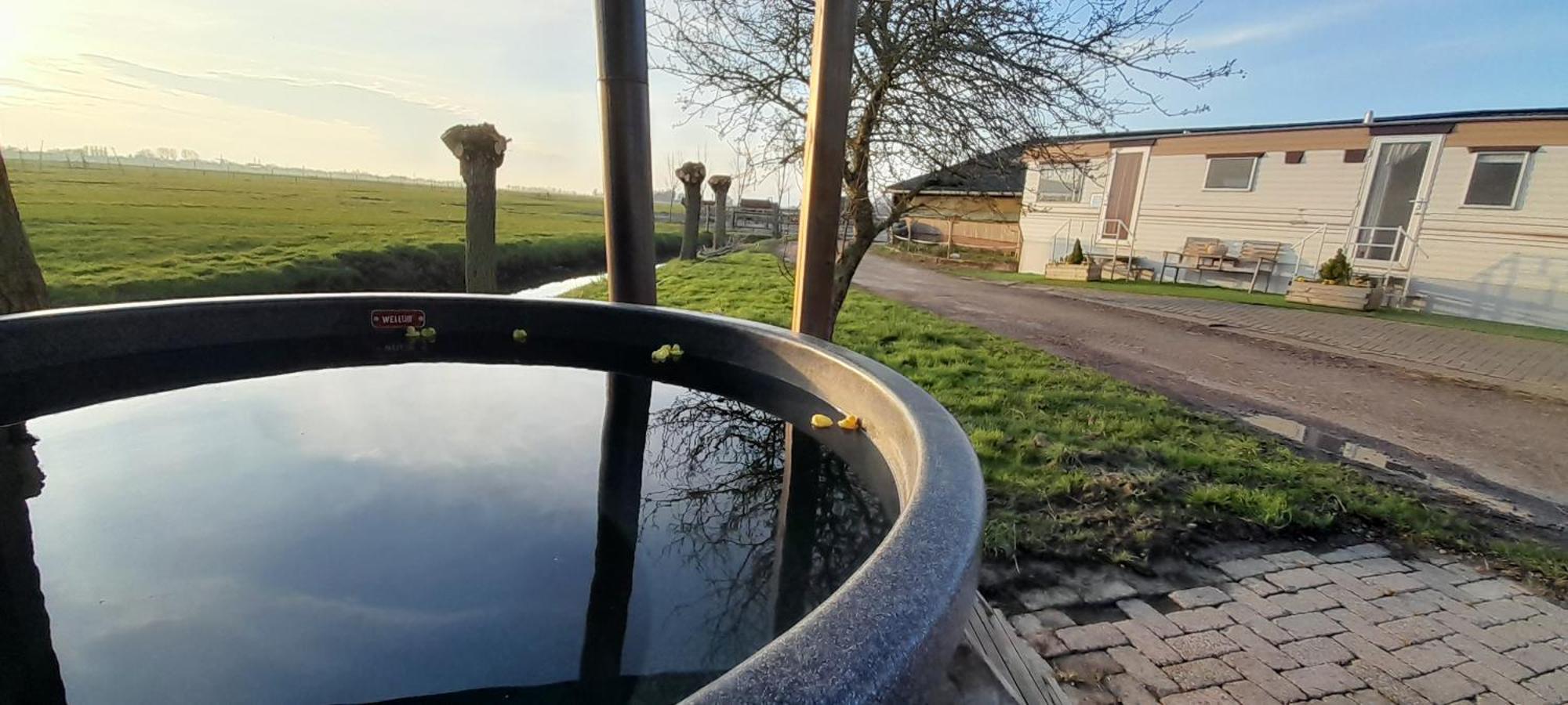Stacaravan Op De Paardenboerderij Sneek Exteriör bild